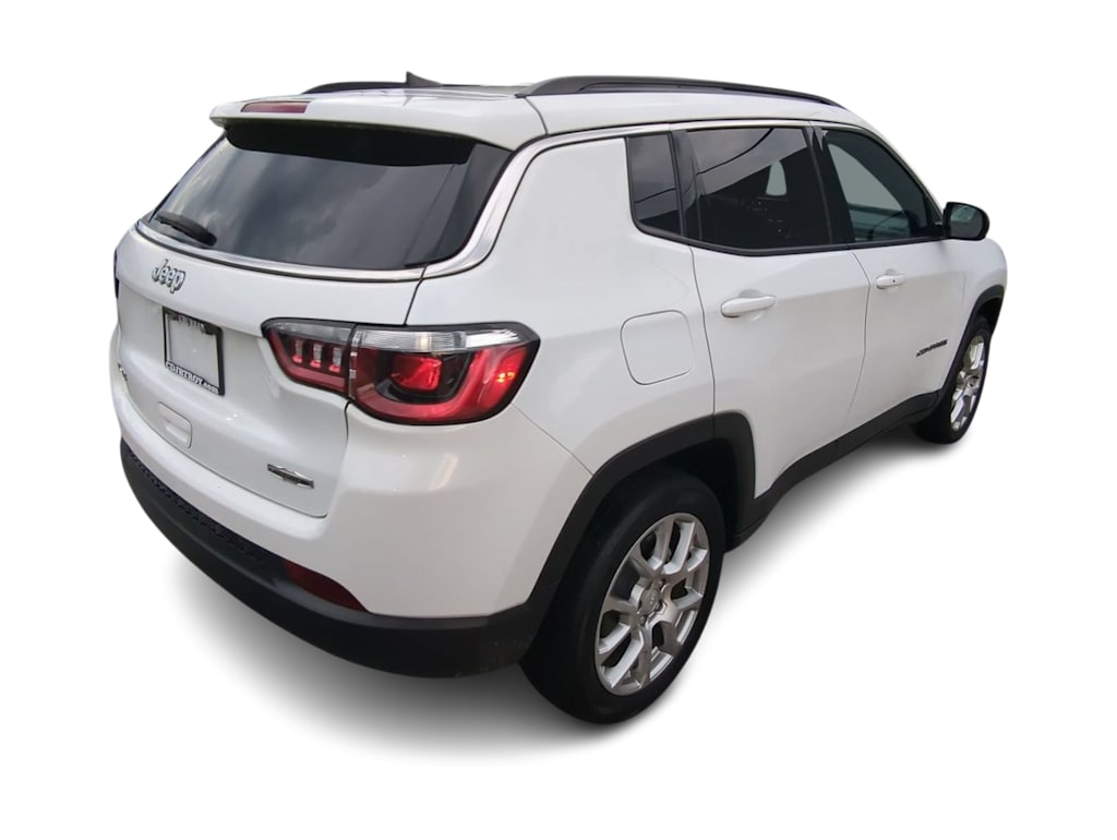 Thumbnail: 2023 Jeep Compass - 21