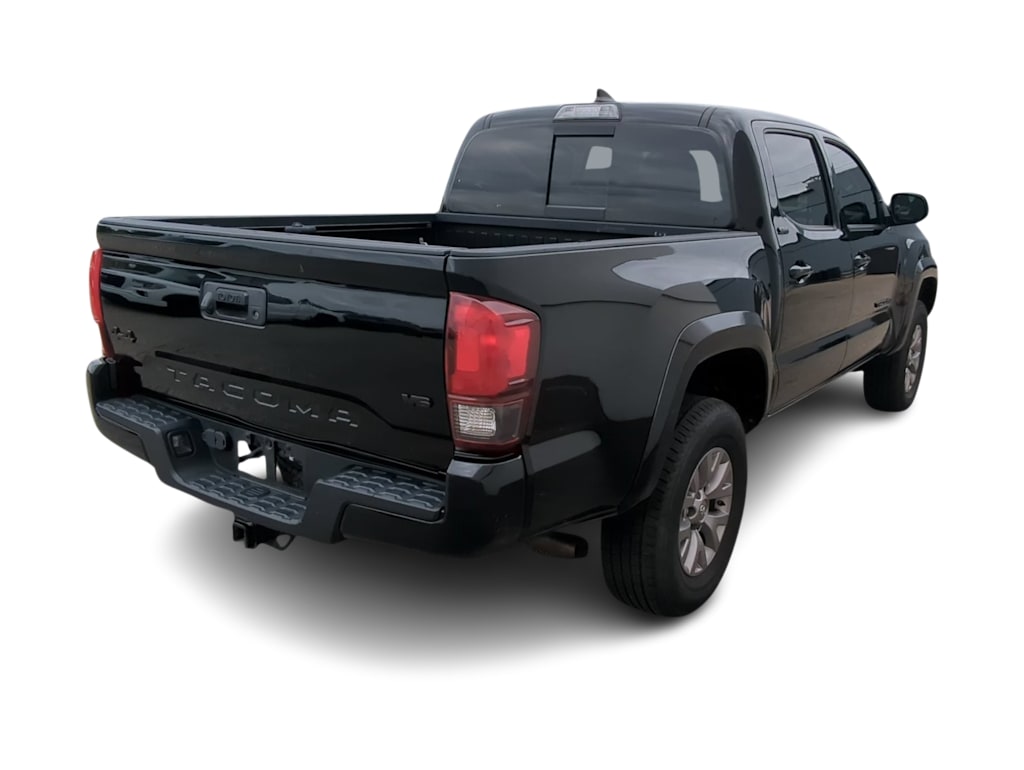 Thumbnail: 2019 Toyota Tacoma - 18