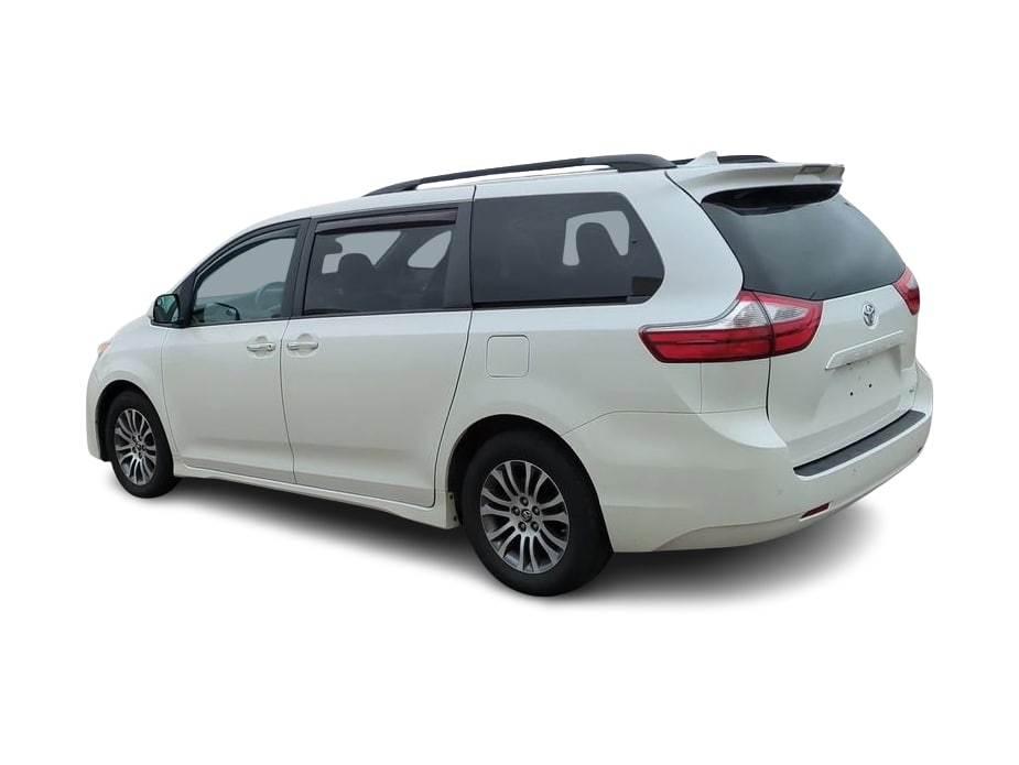 2018 Toyota Sienna XLE 4