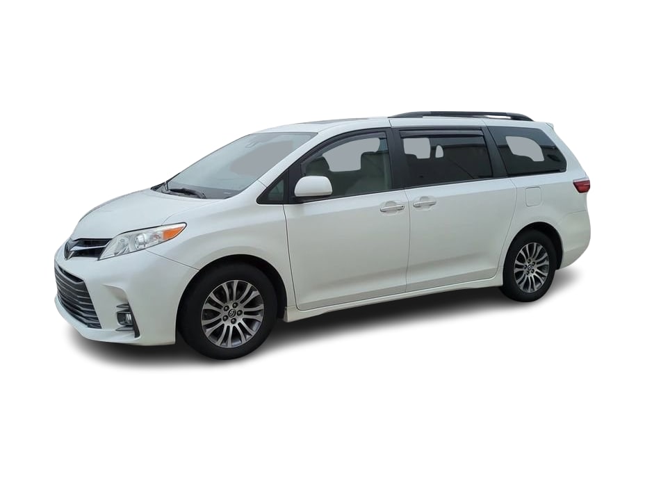 2018 Toyota Sienna XLE 3