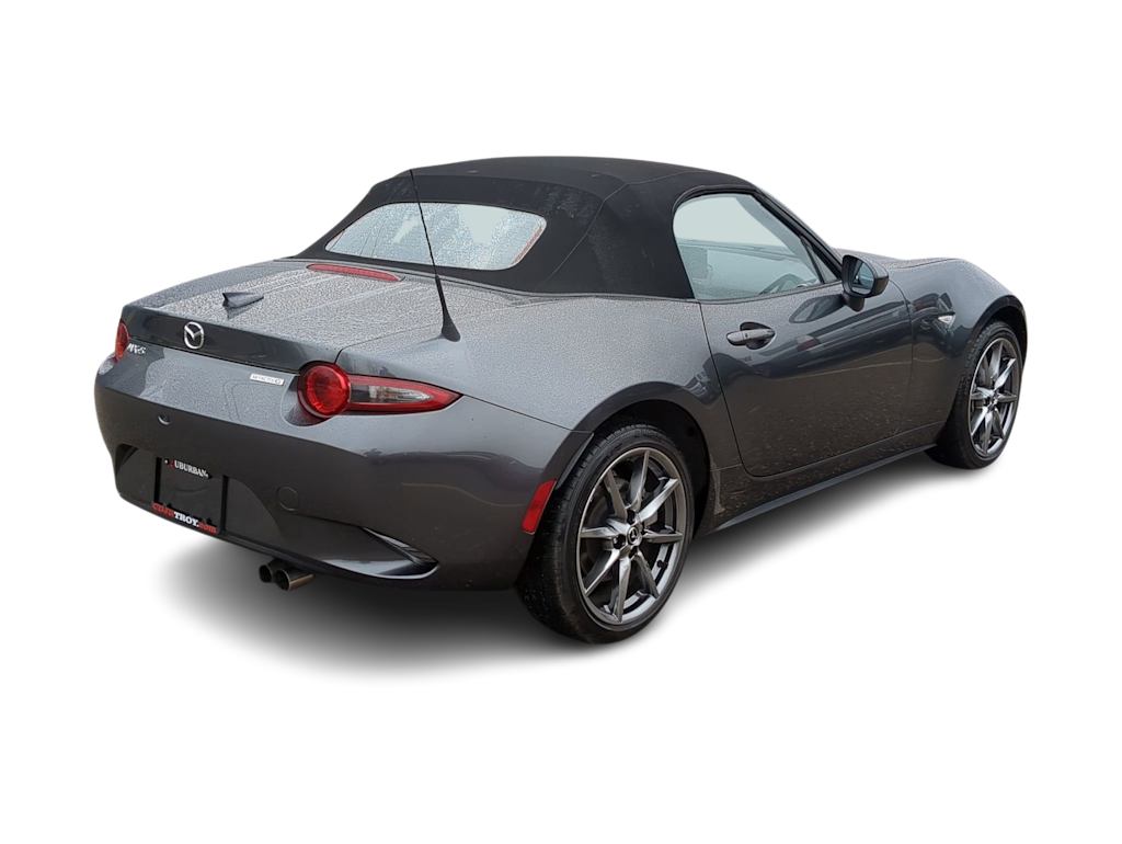 Thumbnail: 2021 Mazda MX-5 Miata - 18