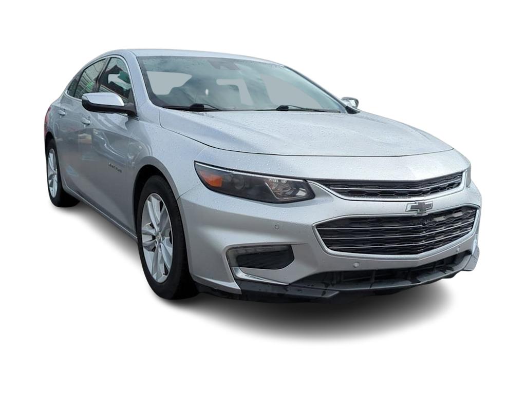 Thumbnail: 2017 Chevrolet Malibu - 21