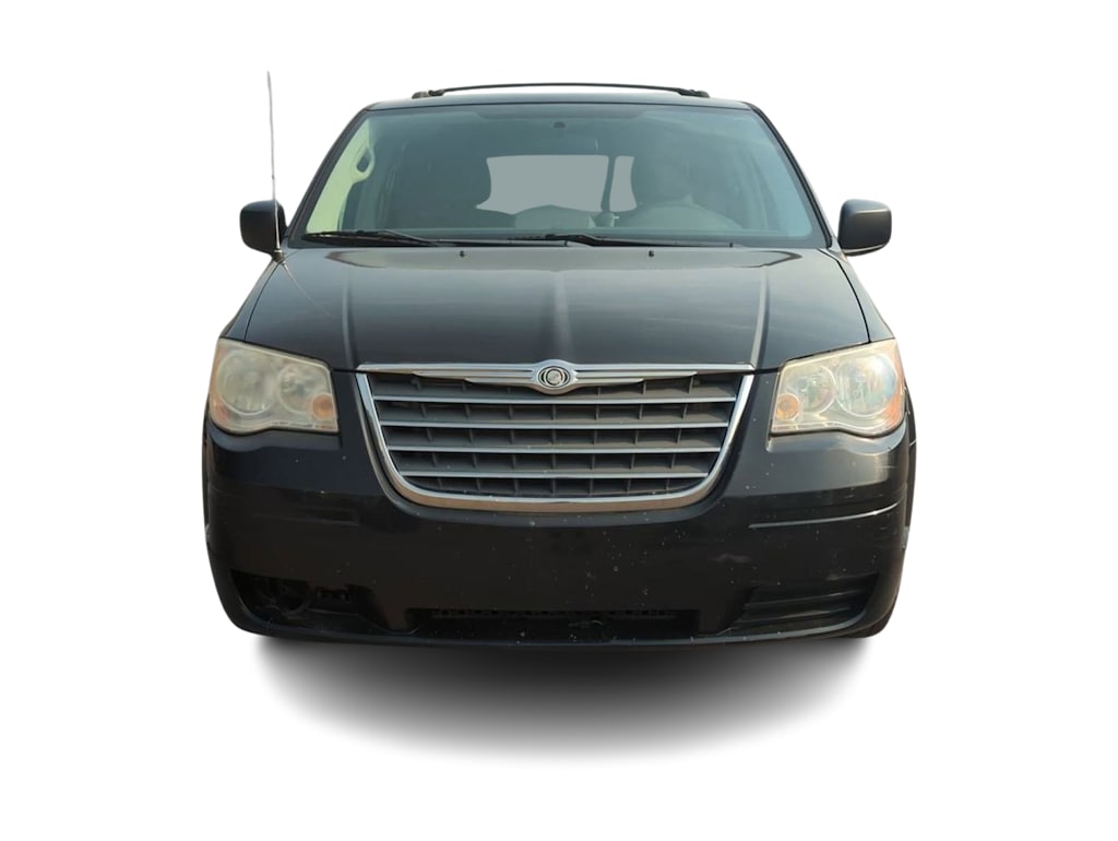 Thumbnail: 2010 Chrysler Town & Country - 6