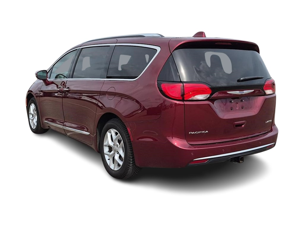 Thumbnail: 2020 Chrysler Pacifica - 4