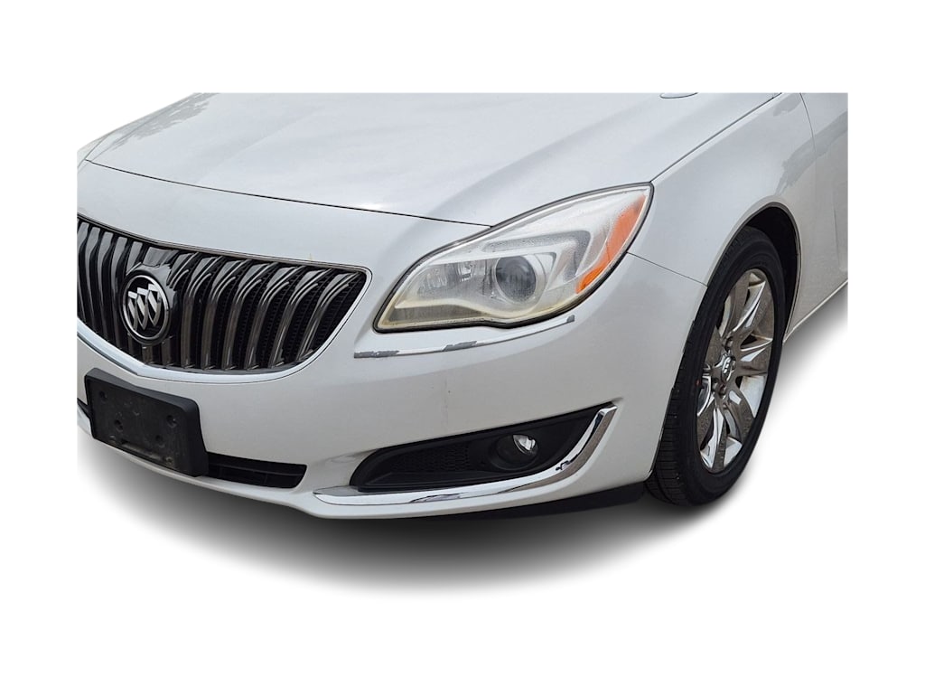 Thumbnail: 2016 Buick Regal - 24
