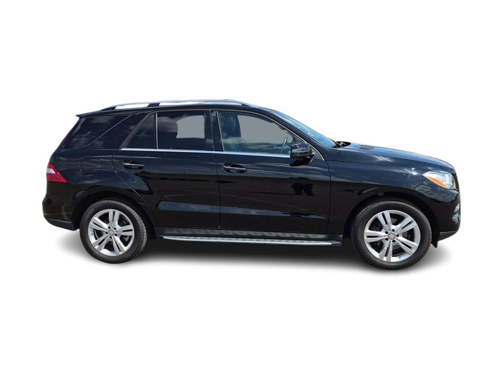 Thumbnail: 2015 Mercedes-Benz M-Class - 18