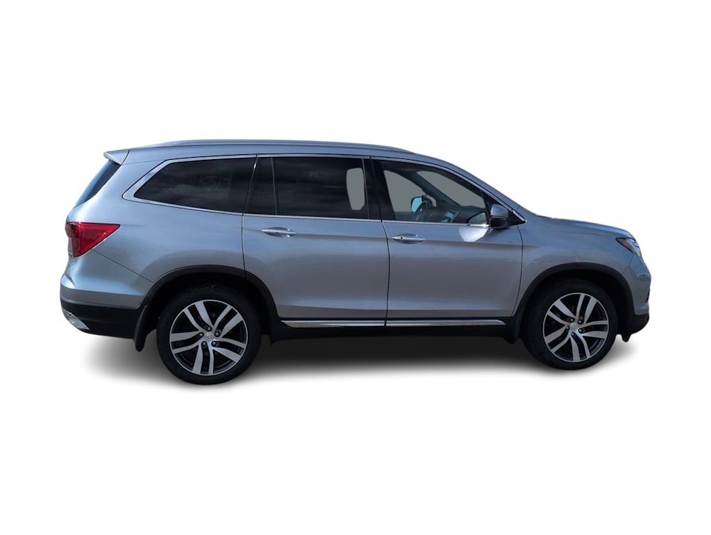 Thumbnail: 2017 Honda Pilot - 22
