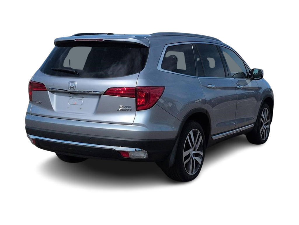 Thumbnail: 2017 Honda Pilot - 21