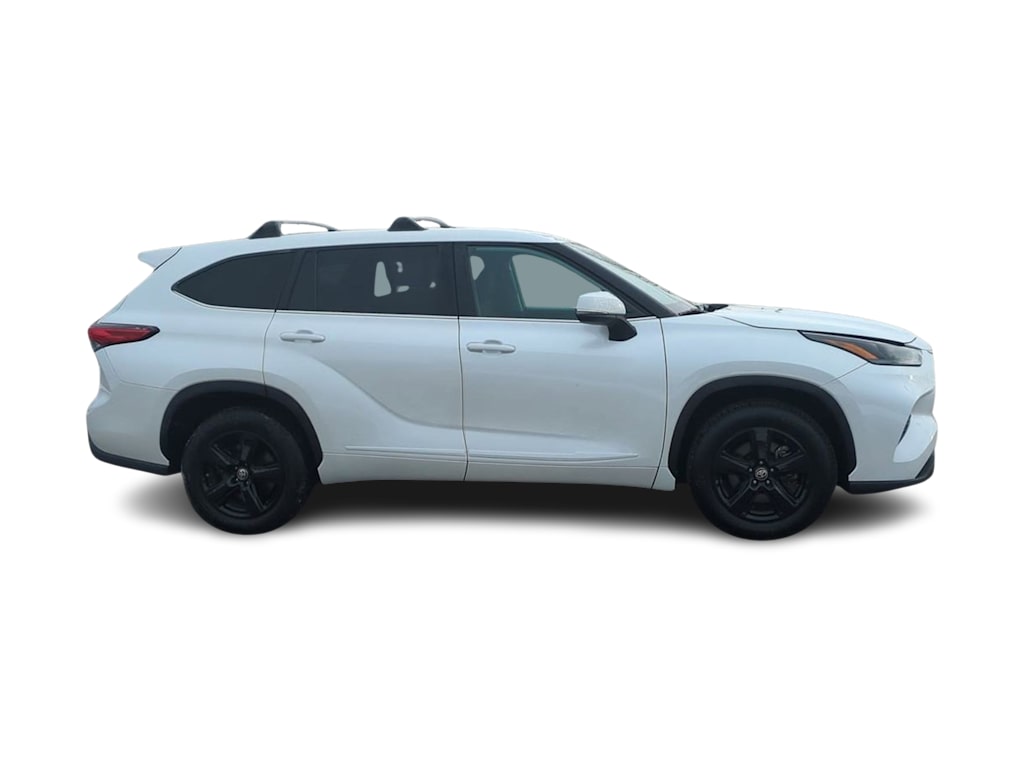 Thumbnail: 2023 Toyota Highlander - 21