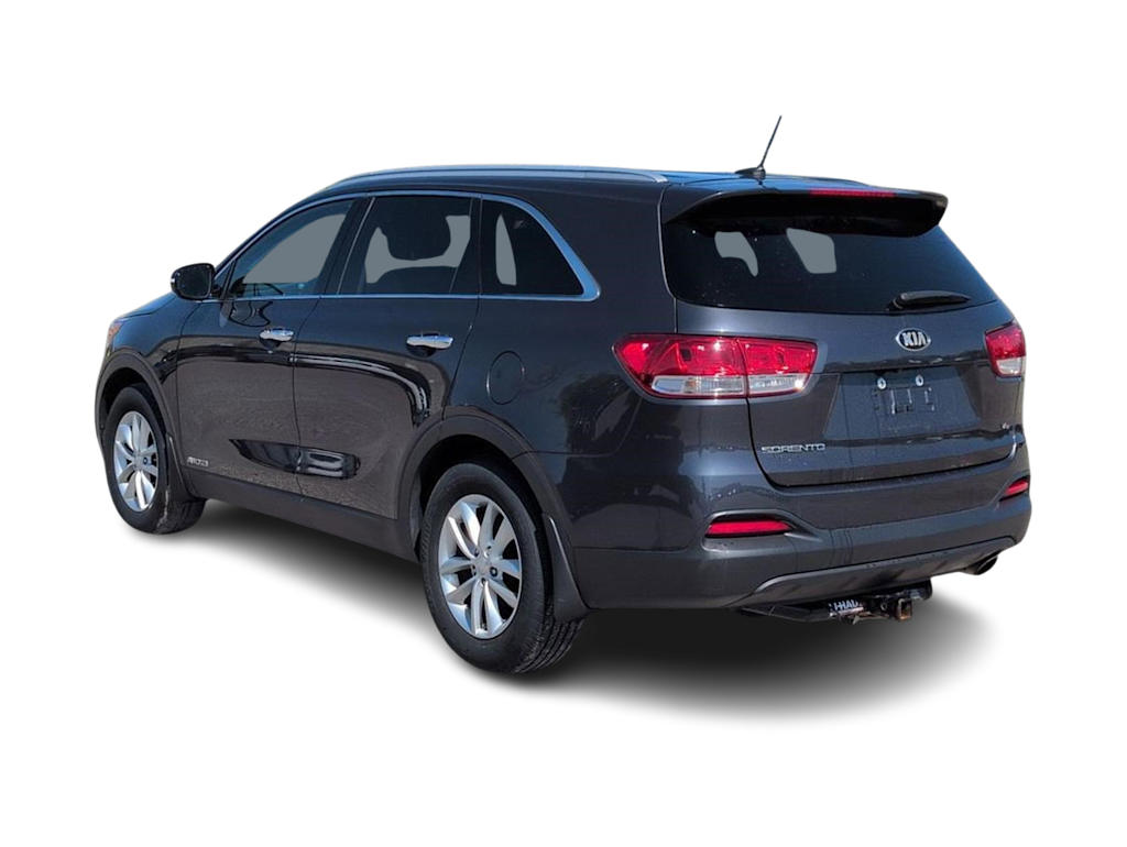 Thumbnail: 2017 Kia Sorento - 4