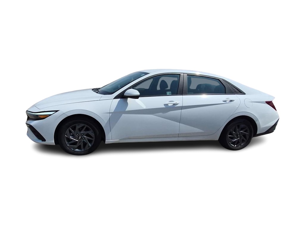 Thumbnail: 2024 Hyundai Elantra - 3