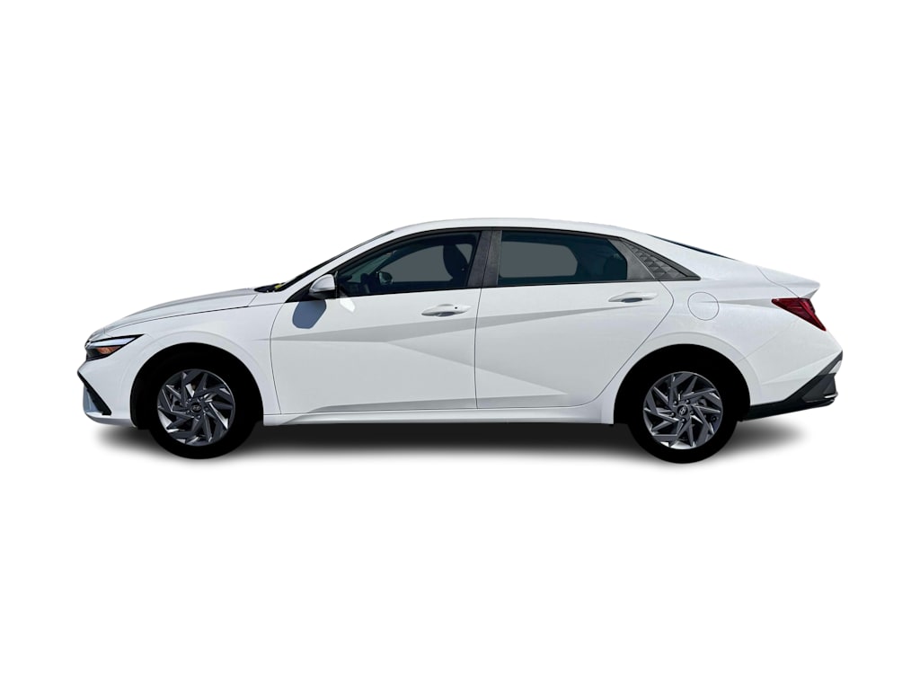 Thumbnail: 2026 Hyundai Elantra - 3