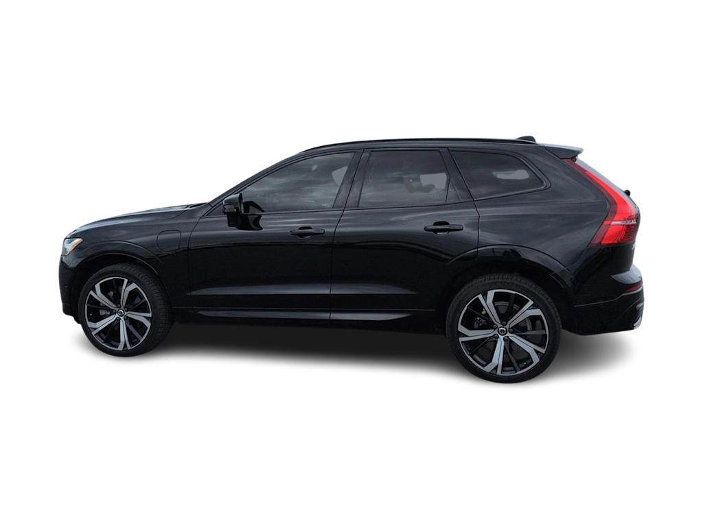 Thumbnail: 2022 Volvo XC60 - 3