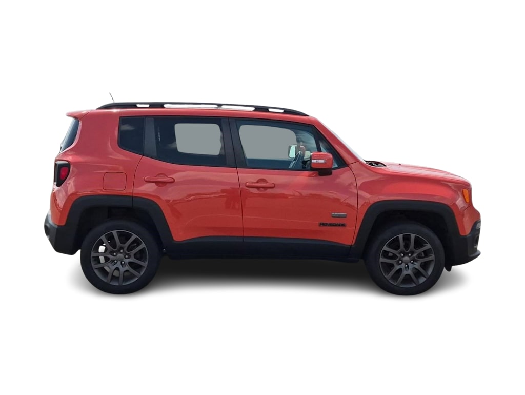 Thumbnail: 2016 Jeep Renegade - 22