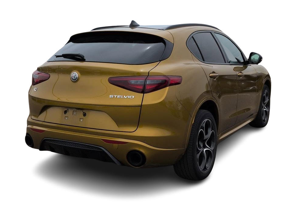 Thumbnail: 2023 Alfa Romeo Stelvio - 20