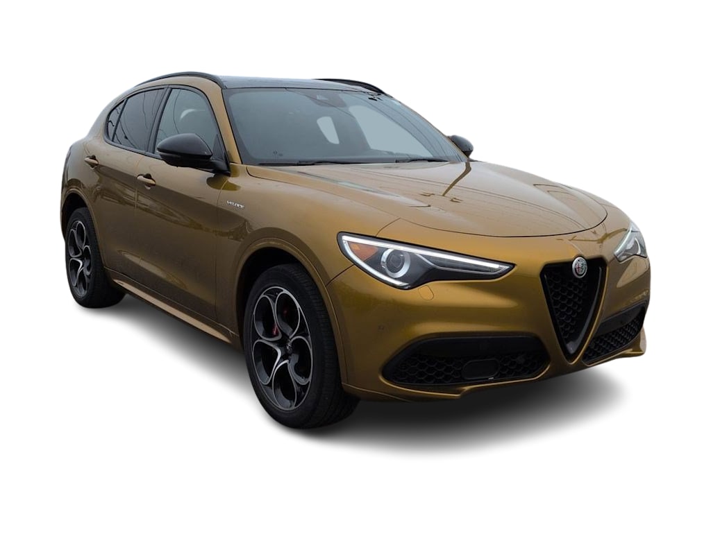 Thumbnail: 2023 Alfa Romeo Stelvio - 22