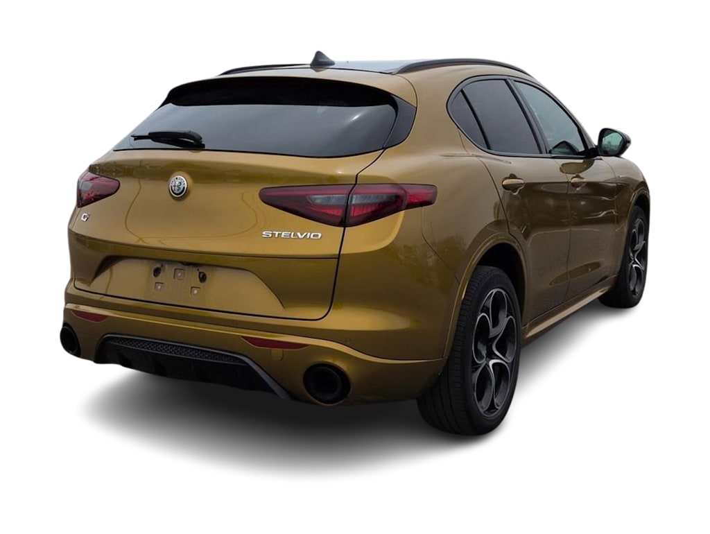 Thumbnail: 2023 Alfa Romeo Stelvio - 20