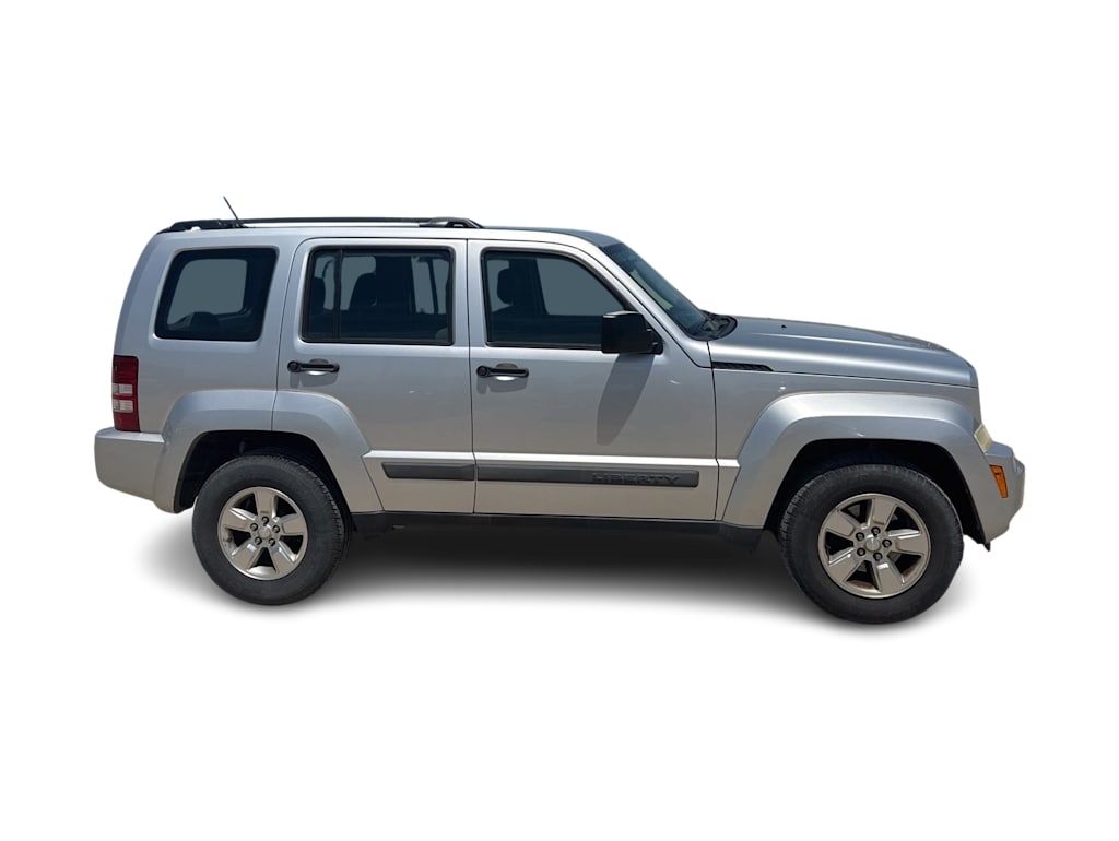 Thumbnail: 2012 Jeep Liberty - 17