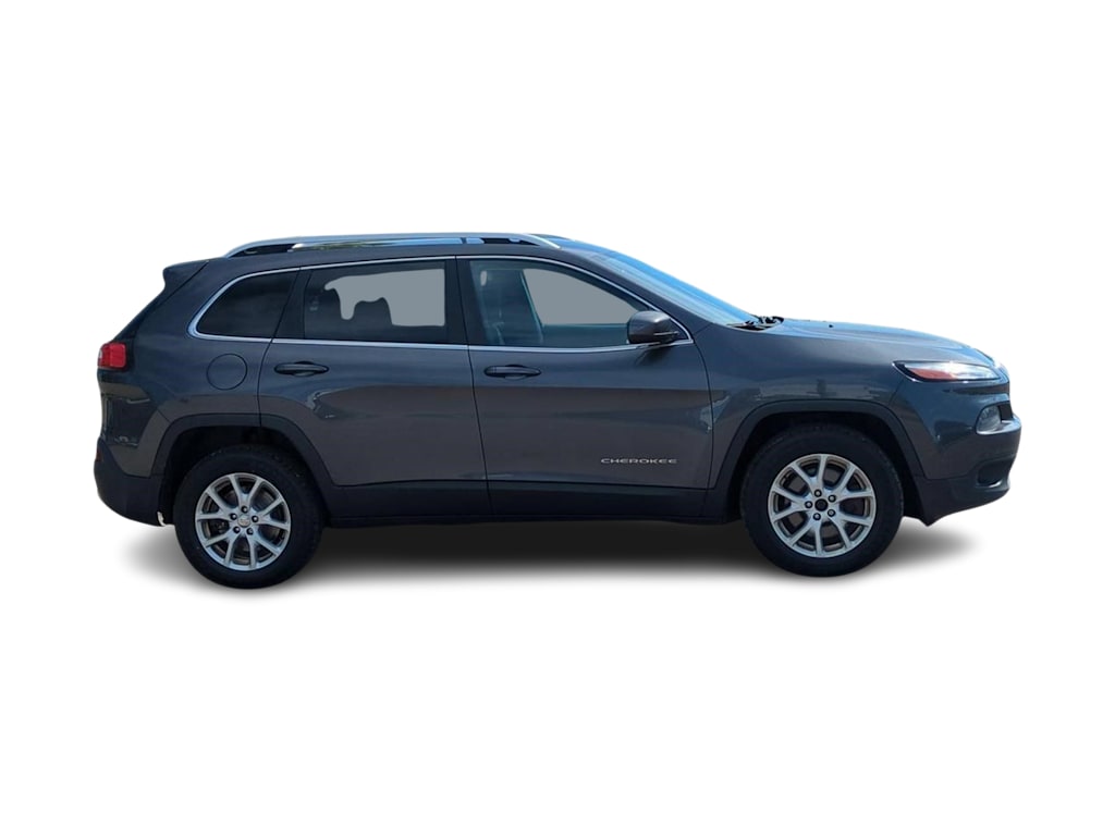 Thumbnail: 2016 Jeep Cherokee - 21