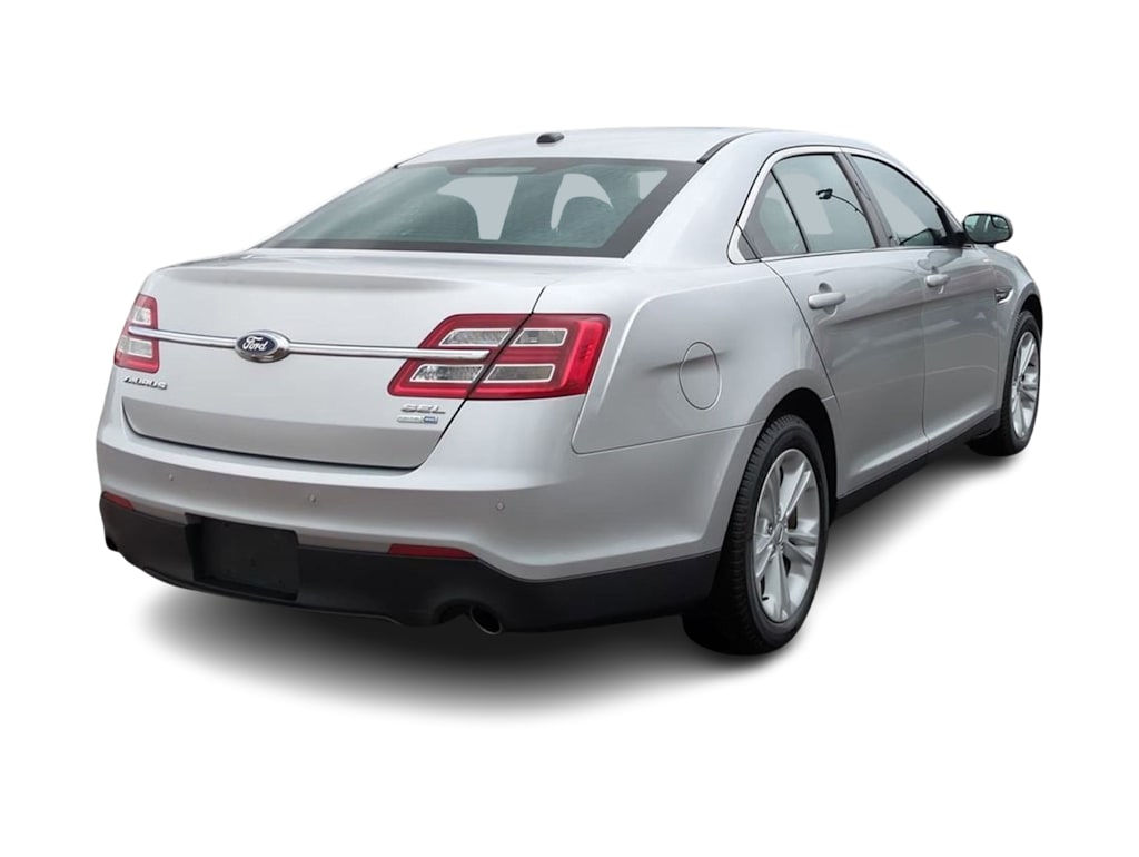 2015 Ford Taurus SEL 19