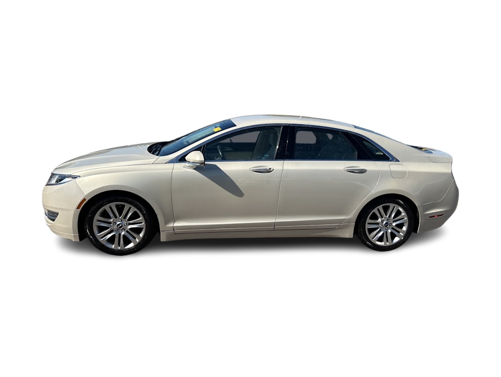 Thumbnail: 2016 Lincoln MKZ - 3