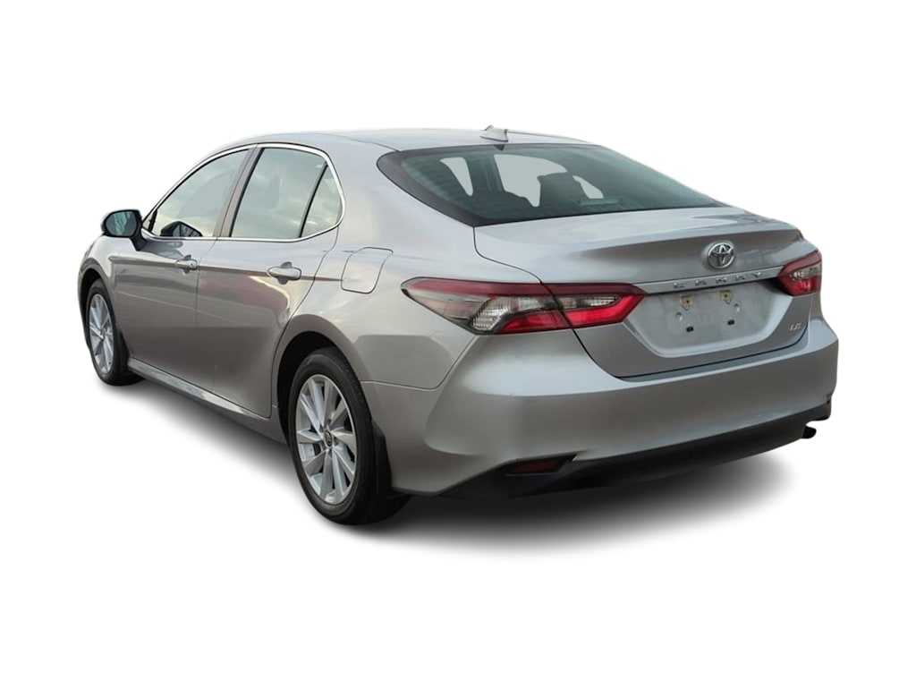 2022 Toyota Camry LE 4