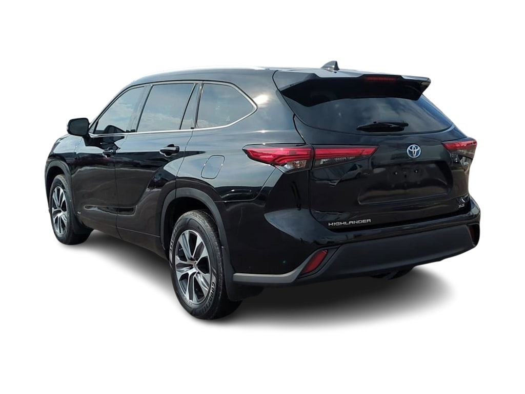 Thumbnail: 2022 Toyota Highlander - 4