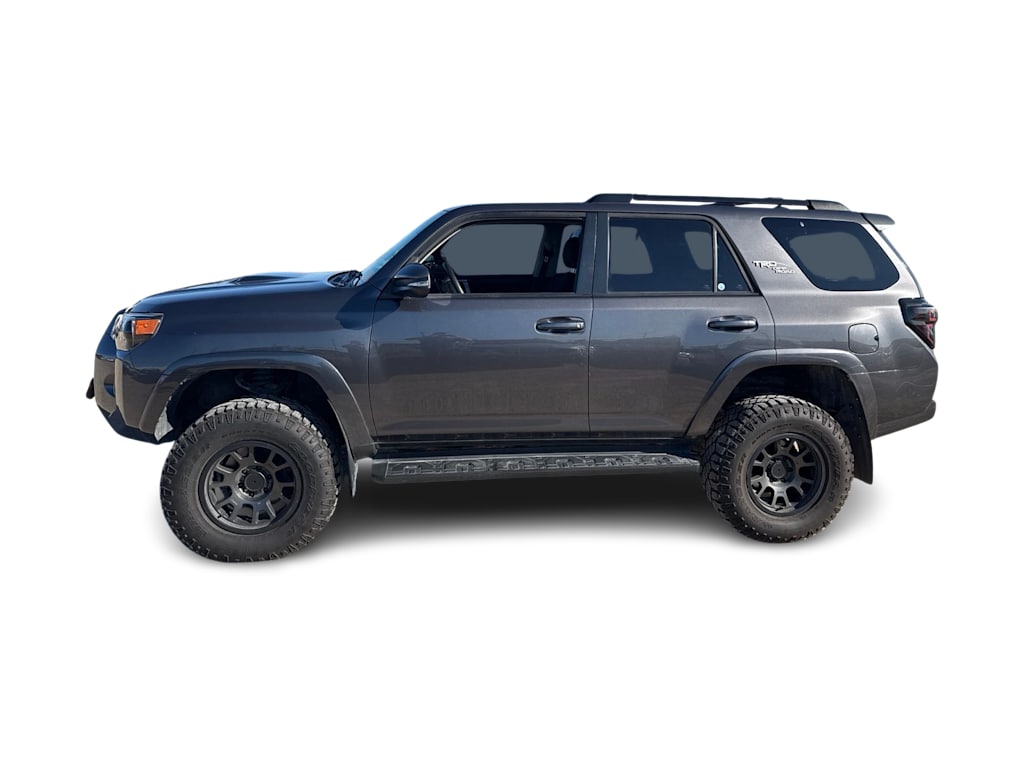 Thumbnail: 2020 Toyota 4Runner - 3
