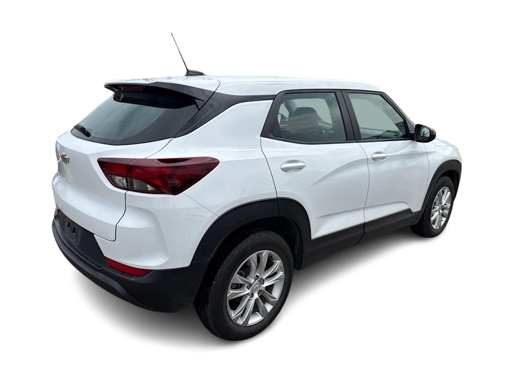 Thumbnail: 2023 Chevrolet TrailBlazer - 14