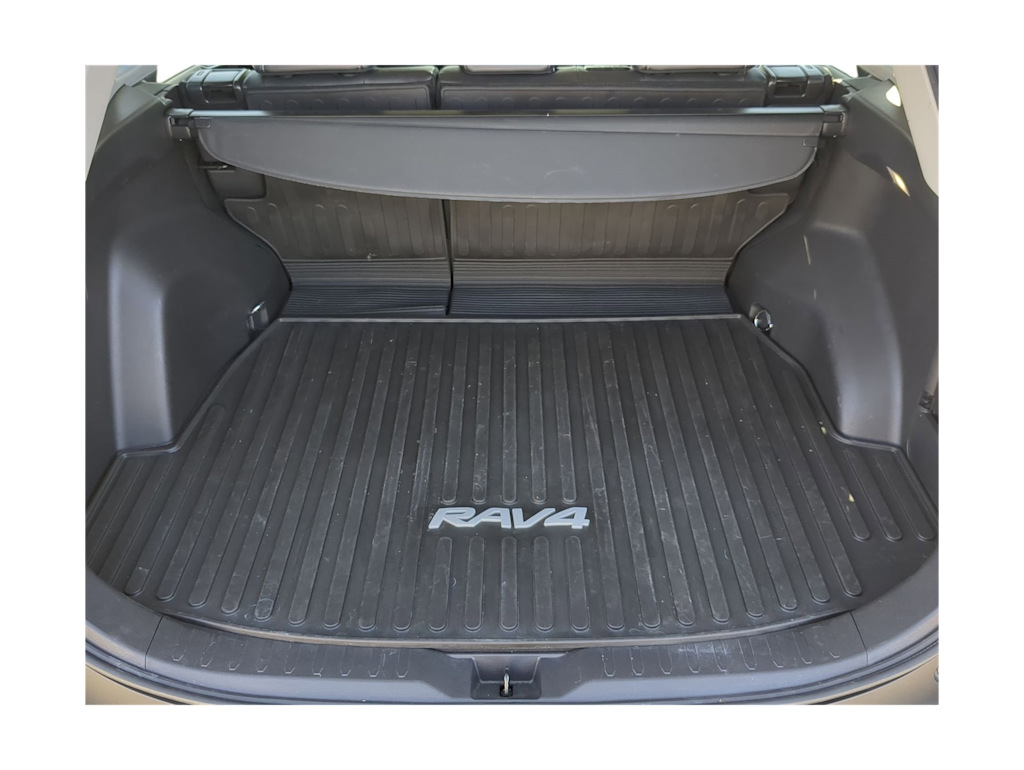 Thumbnail: 2022 Toyota RAV4 - 17