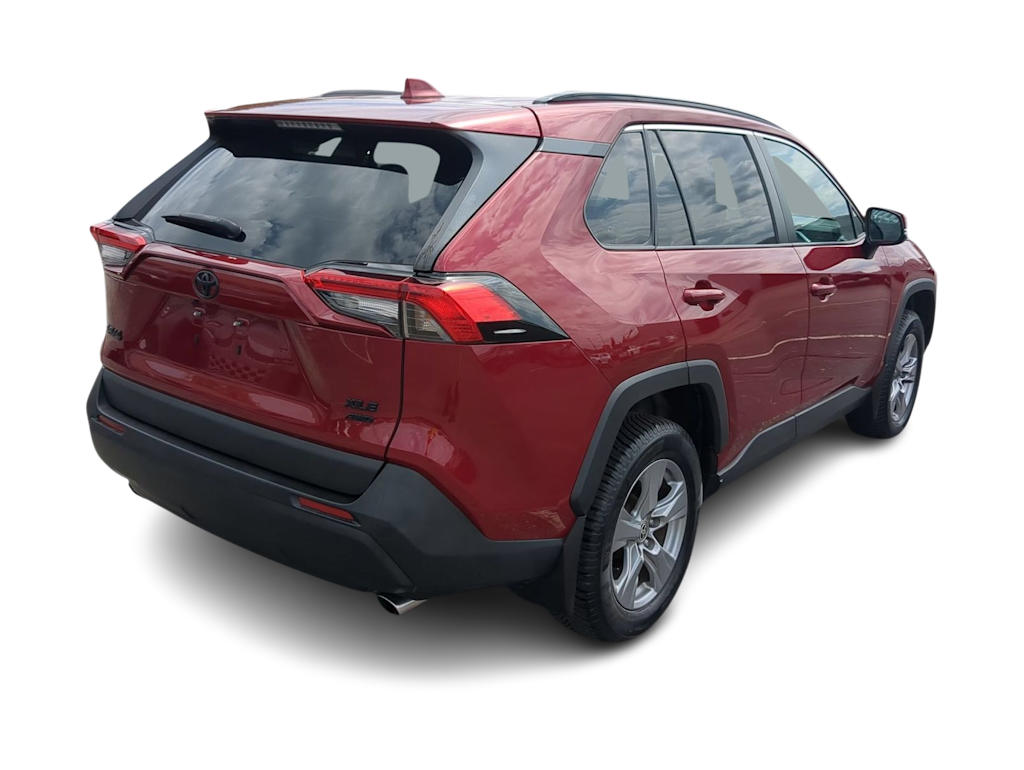 Thumbnail: 2022 Toyota RAV4 - 21