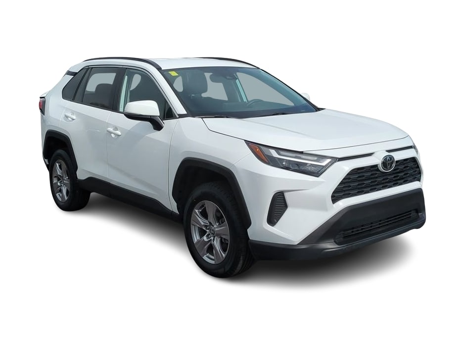 2023 Toyota RAV4 XLE 19