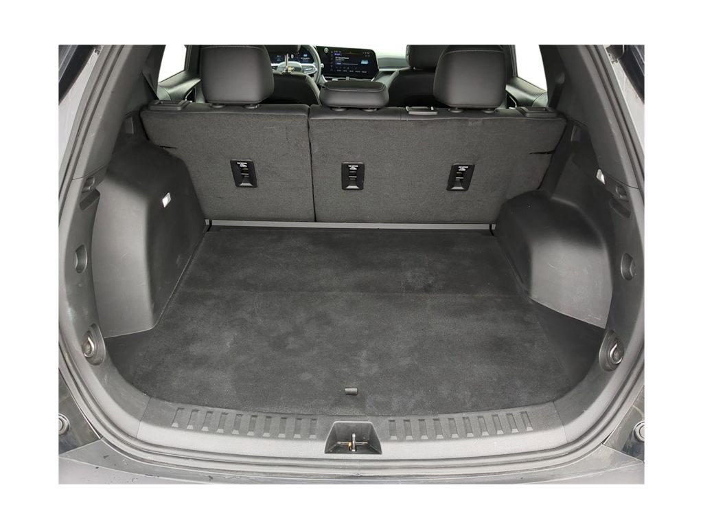 Thumbnail: 2025 Chevrolet Equinox - 16