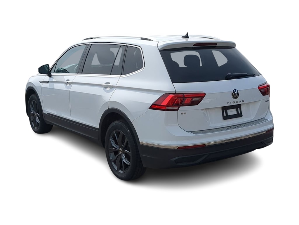 Thumbnail: 2022 Volkswagen Tiguan - 4