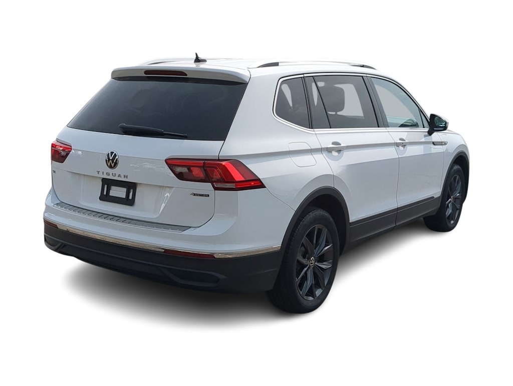 Thumbnail: 2022 Volkswagen Tiguan - 22