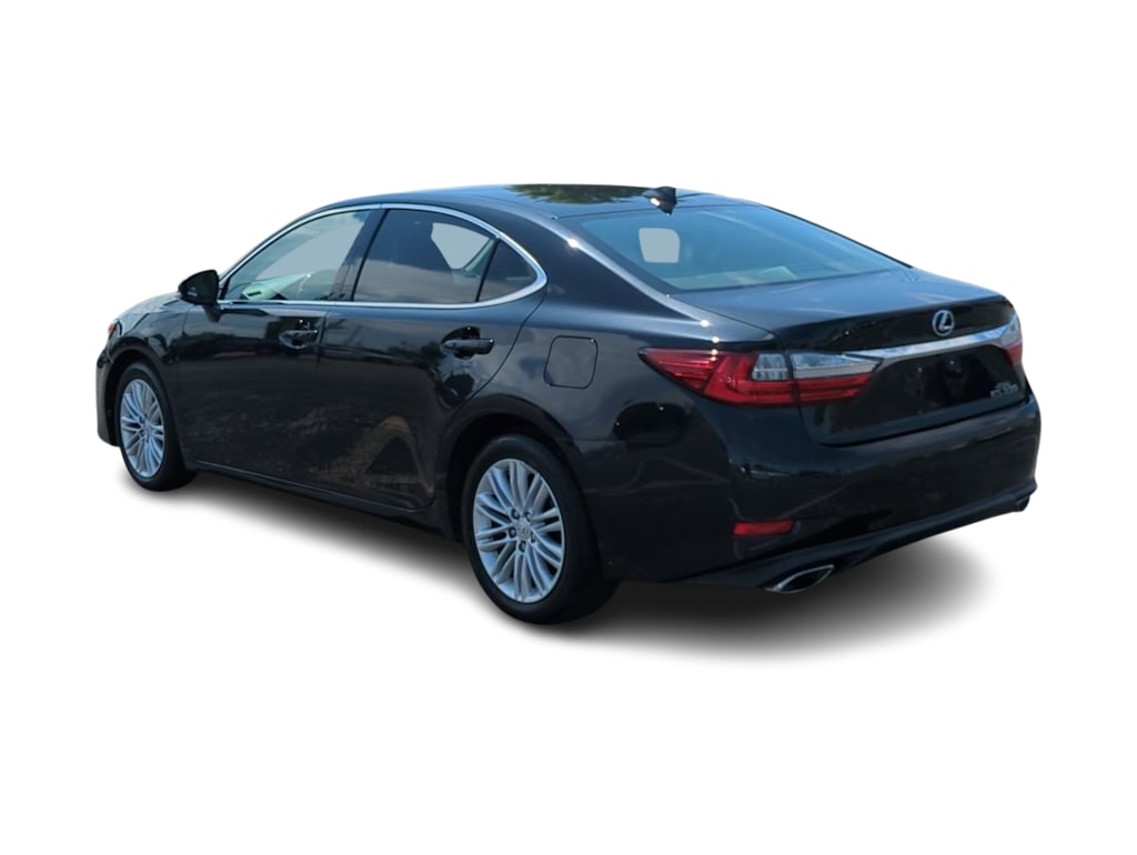 Thumbnail: 2017 Lexus ES - 4