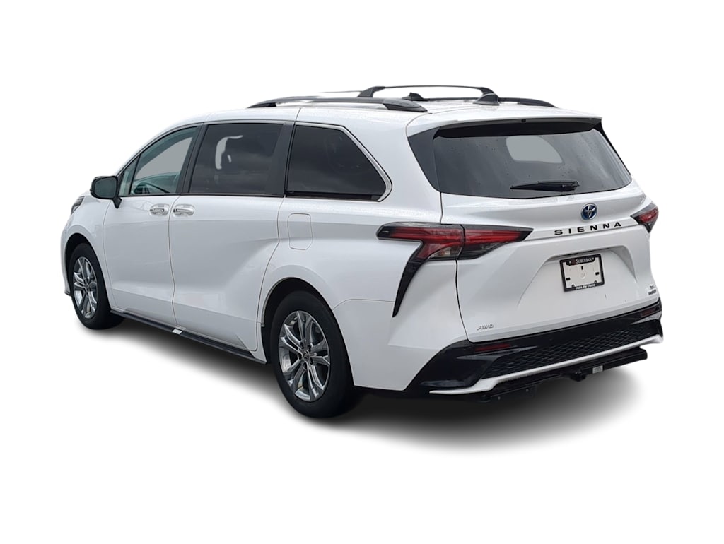 Thumbnail: 2023 Toyota Sienna - 4