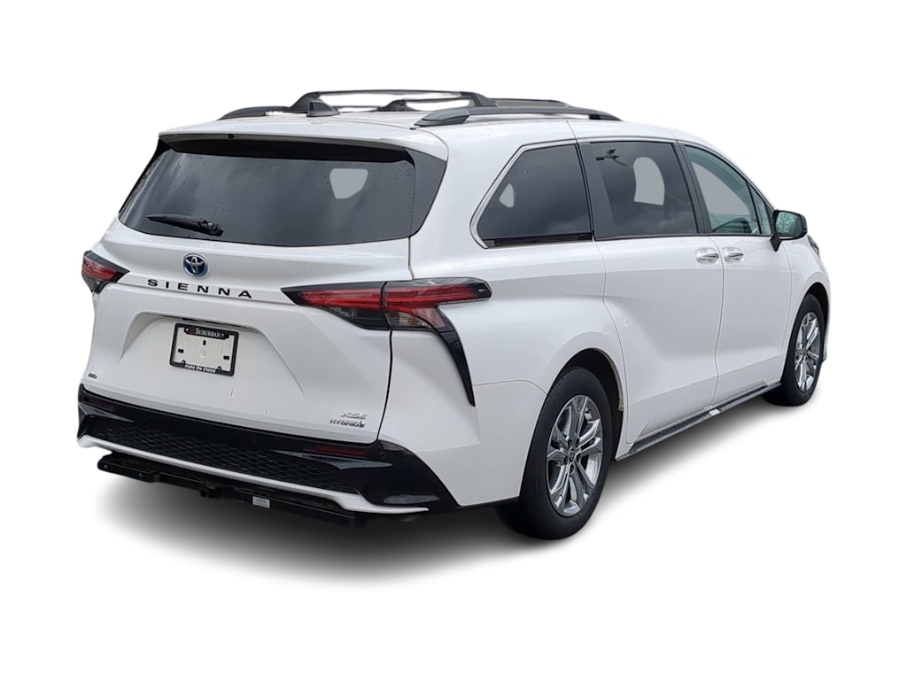 Thumbnail: 2023 Toyota Sienna - 21