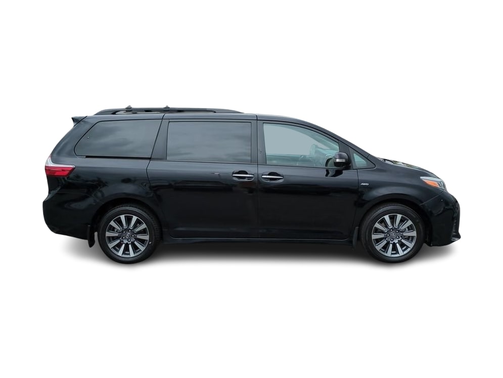 2019 Toyota Sienna Limited 22