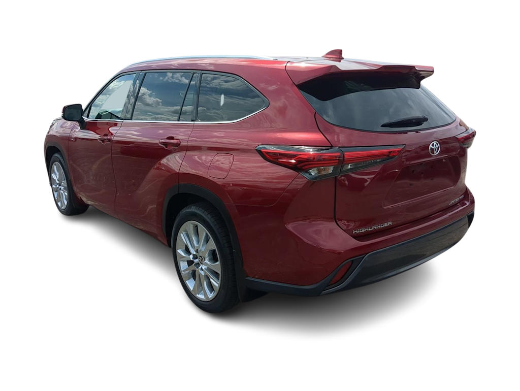 Thumbnail: 2022 Toyota Highlander - 4