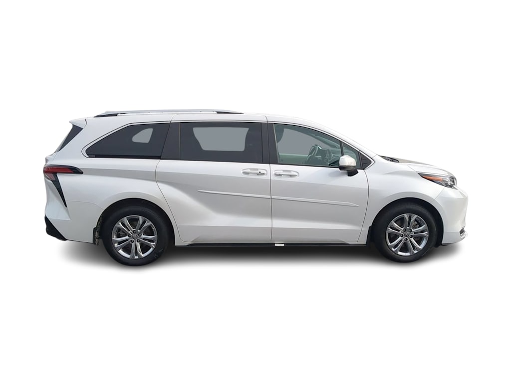 Thumbnail: 2024 Toyota Sienna - 21