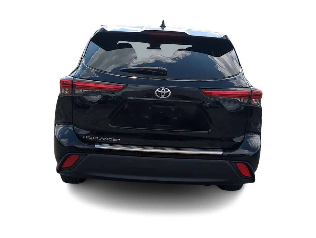 Thumbnail: 2023 Toyota Highlander - 5