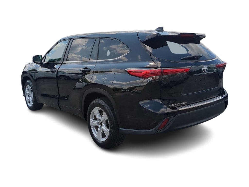 Thumbnail: 2023 Toyota Highlander - 4