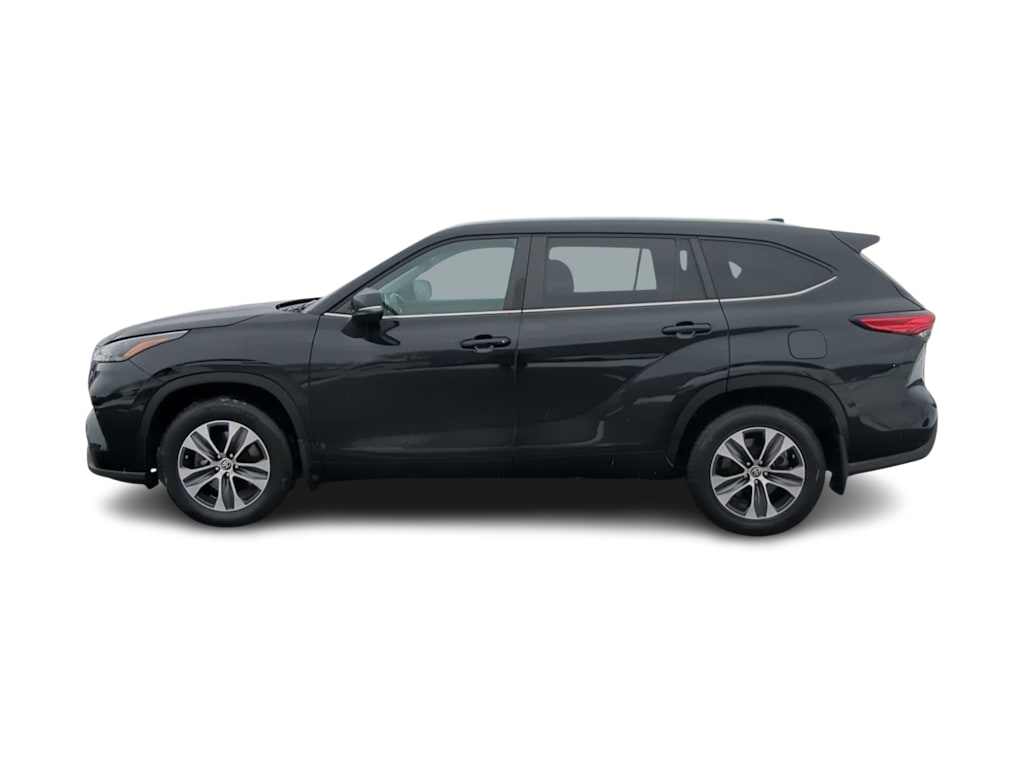 Thumbnail: 2023 Toyota Highlander - 3