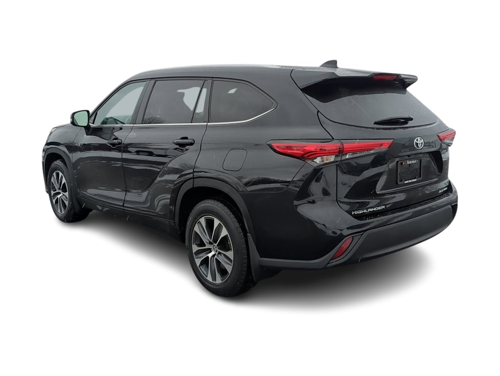 Thumbnail: 2023 Toyota Highlander - 4