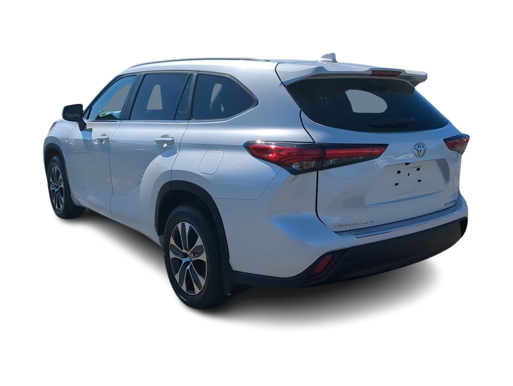 Thumbnail: 2023 Toyota Highlander - 4