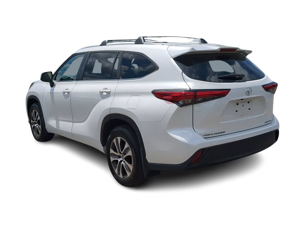Thumbnail: 2023 Toyota Highlander - 4