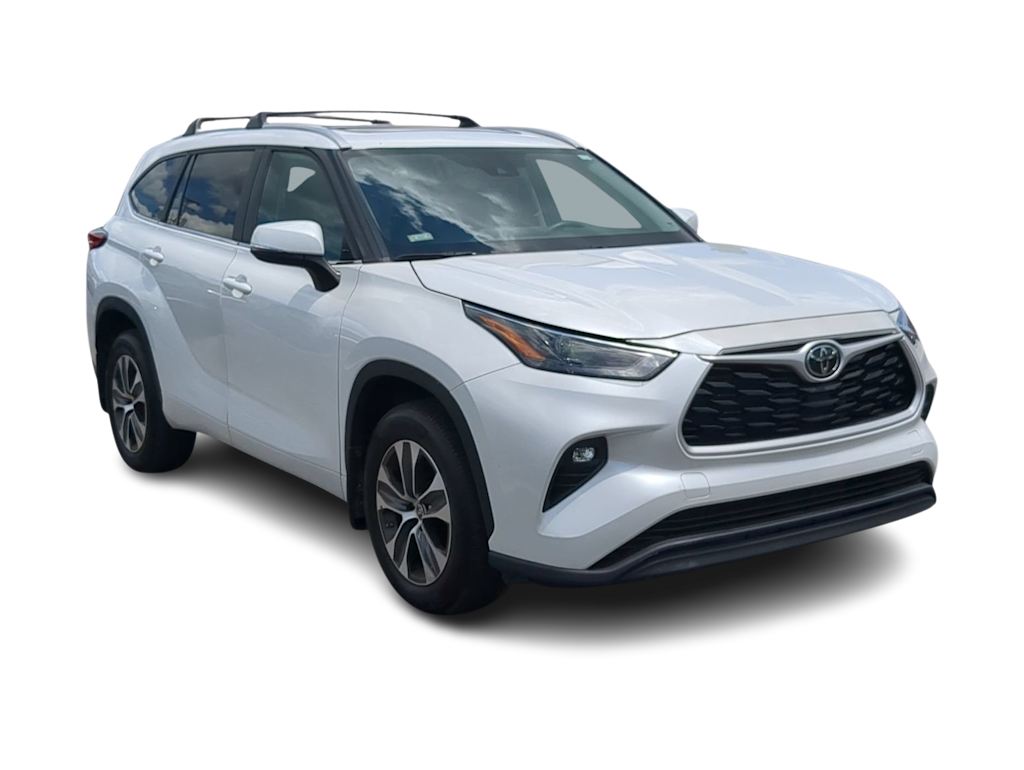 Thumbnail: 2023 Toyota Highlander - 19