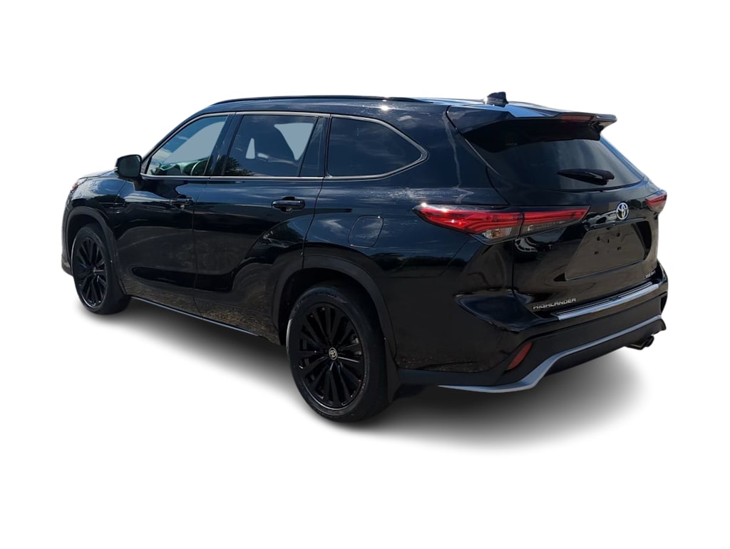 Thumbnail: 2023 Toyota Highlander - 4