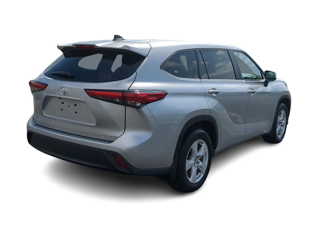 Thumbnail: 2023 Toyota Highlander - 20